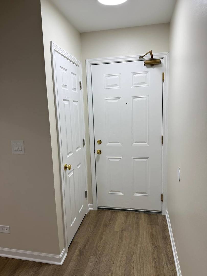 209 Glengarry Drive #302, Bloomingdale, IL 60108