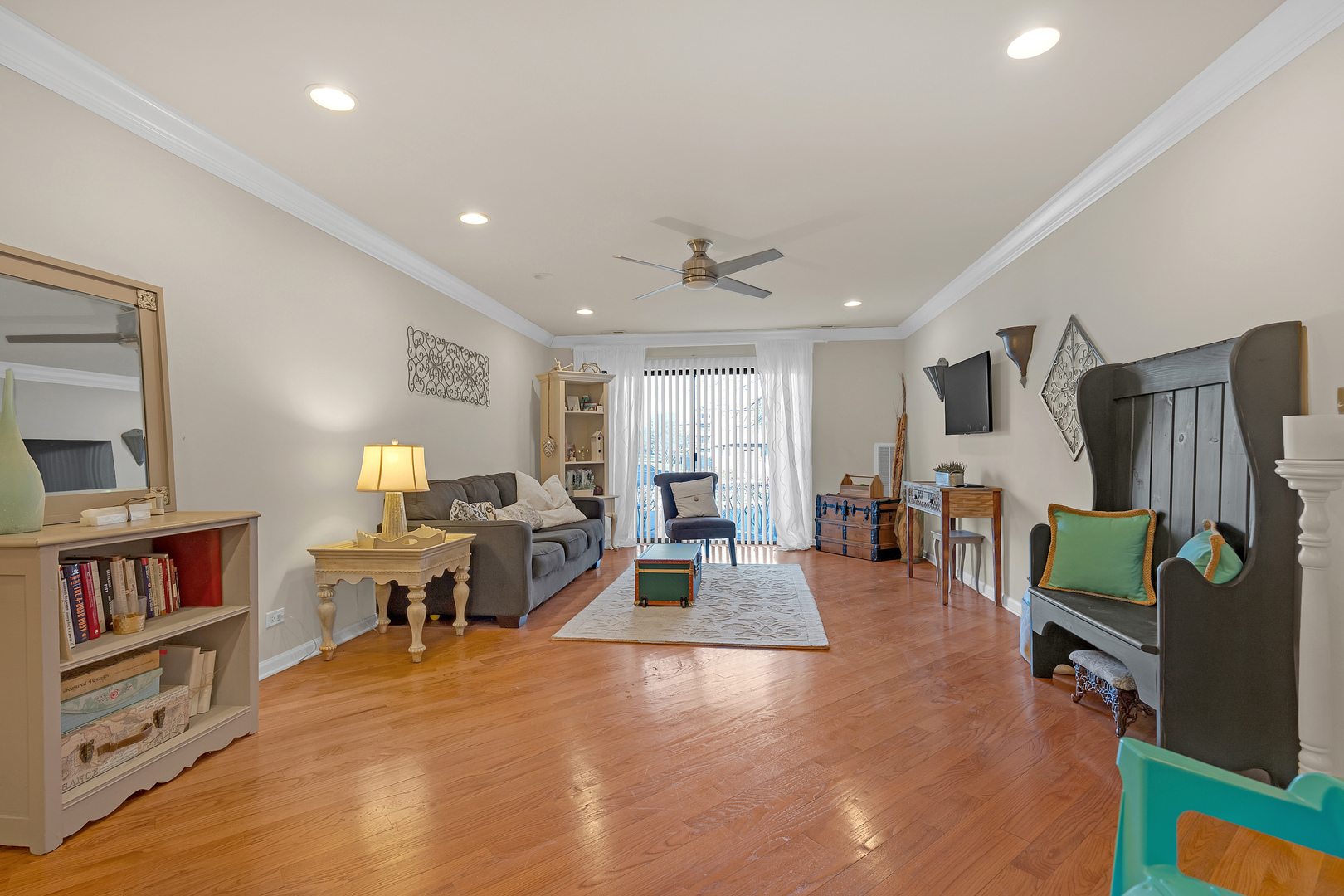 263 S Clubhouse Drive #110, Palatine, IL 60074