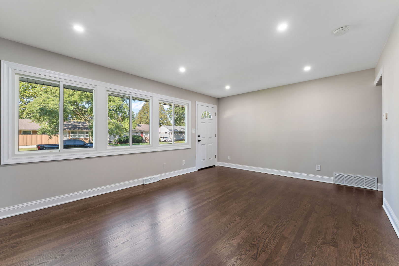 15519 Elm Street, South Holland, IL 60473