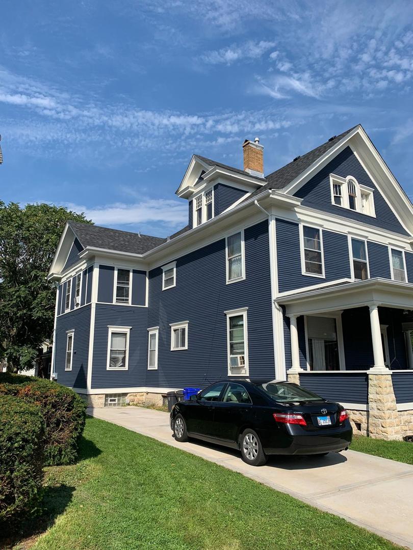 355 W New York Street #3, Aurora, IL 60506