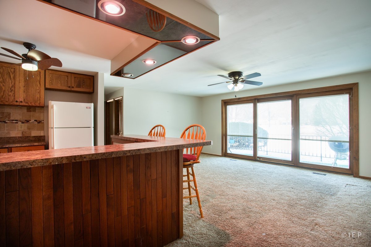 1133 Royal Saint George Drive #105, Naperville, IL 60563