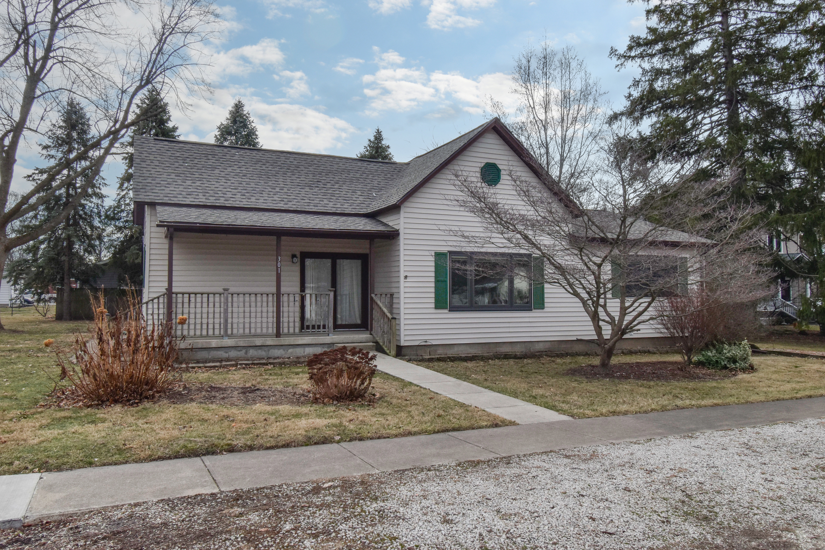 301 E Douglas Street, St. Joseph, IL 61873