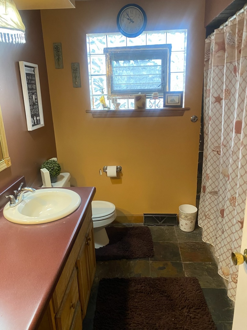 372 Bensley Avenue, Calumet City, IL 60409