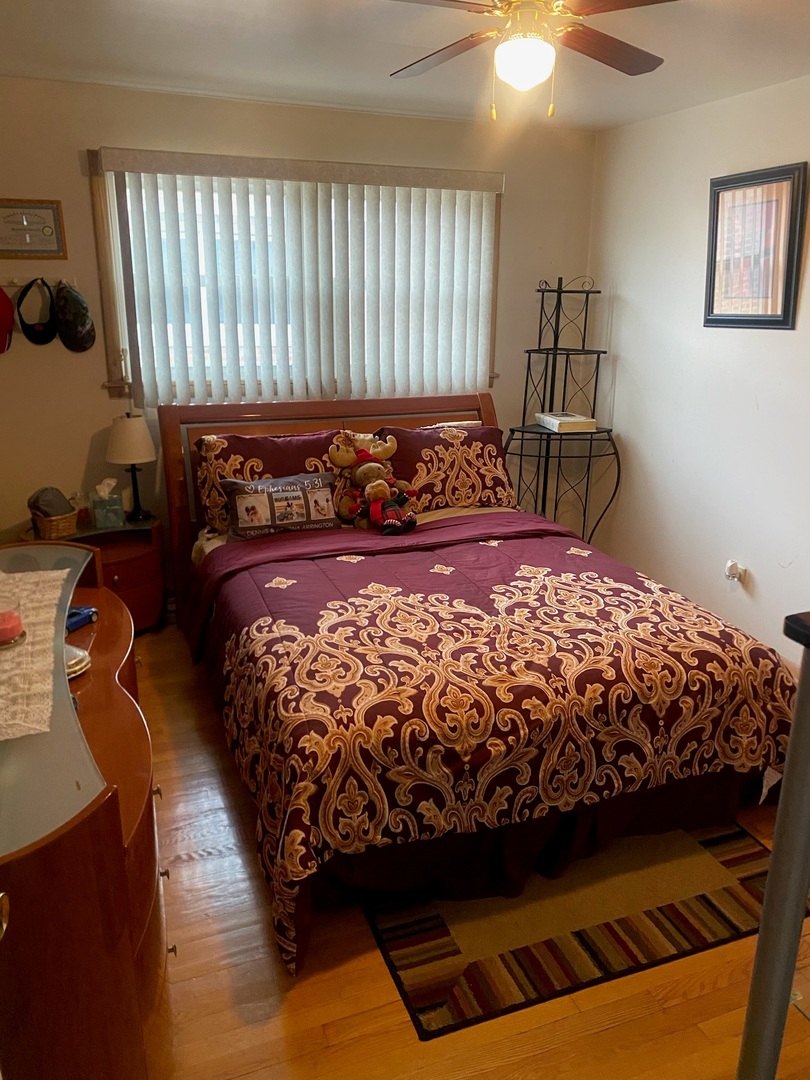 372 Bensley Avenue, Calumet City, IL 60409