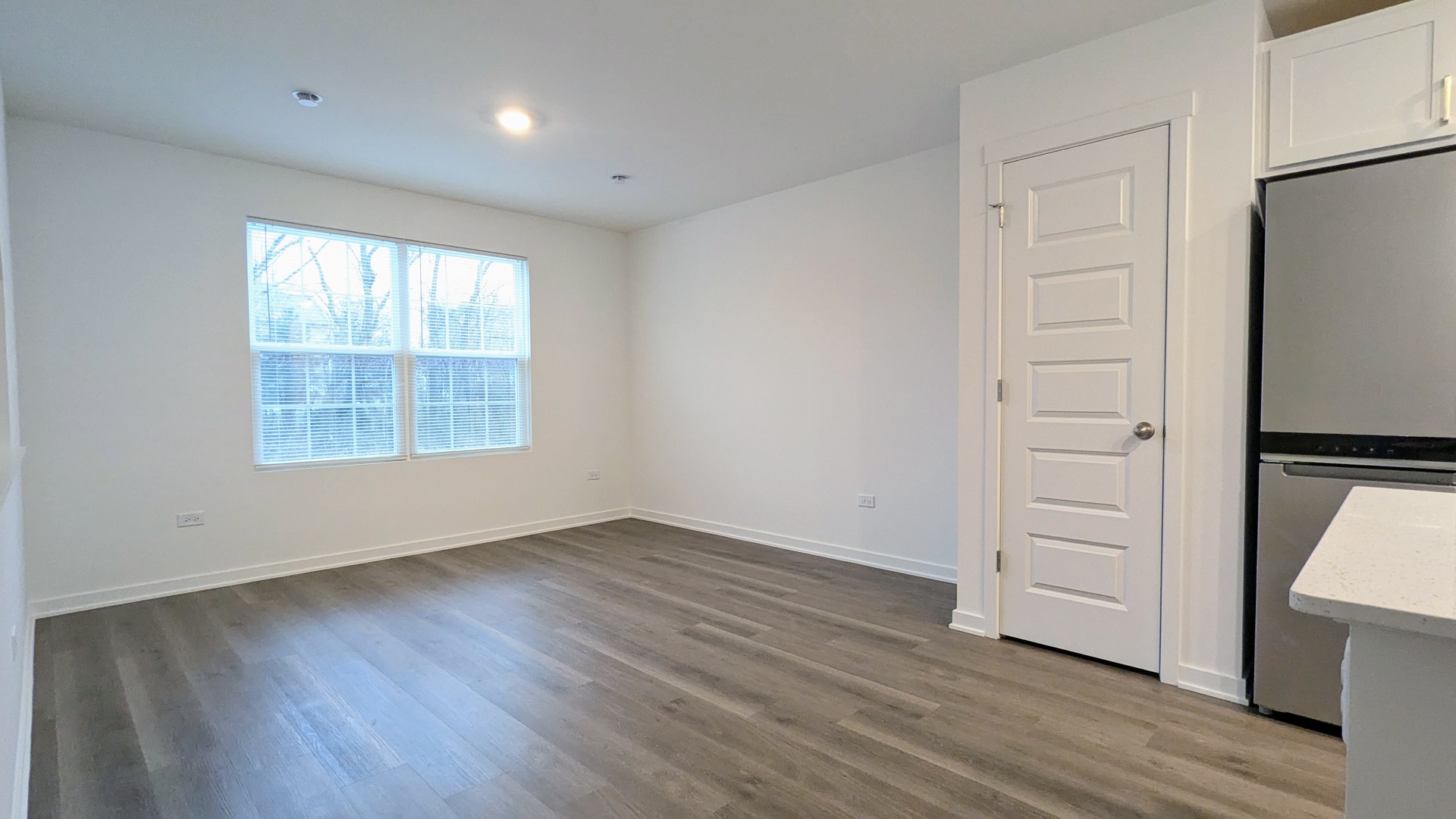 1384 Foxglove Drive, Bartlett, IL 60103