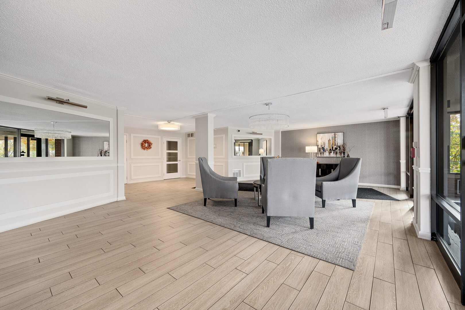 2000 Saint Regis Drive #6B, Lombard, IL 60148