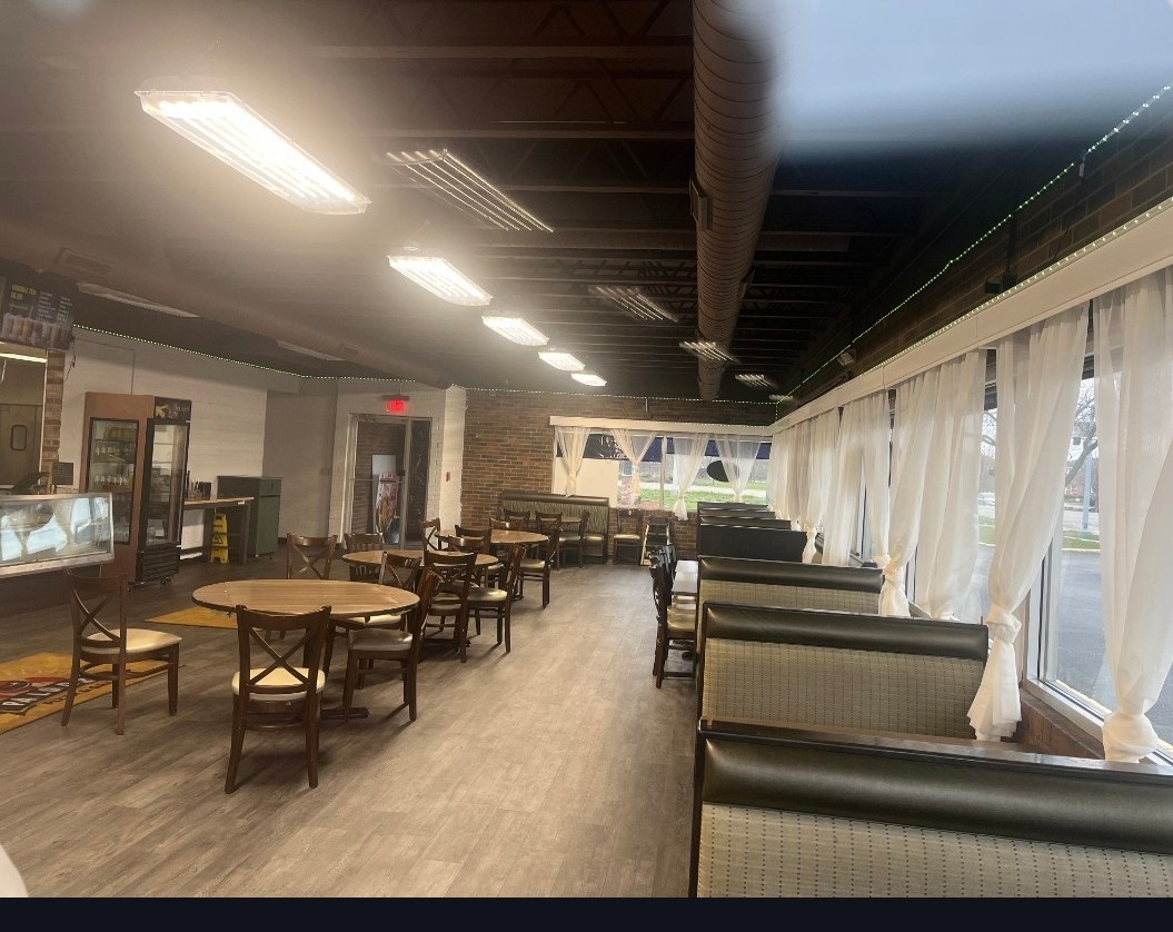 1820 W Irving Park Road, Schaumburg, IL 60193