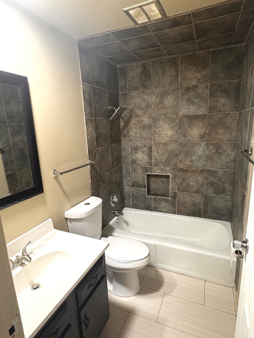 19408 Lake Shore Drive #4N, Lynwood, IL 60411