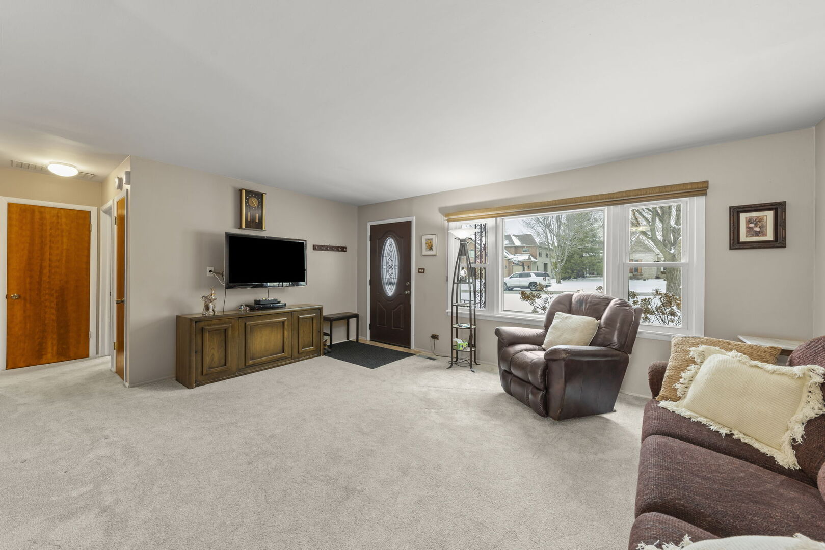 722 Countryside Drive, Wheaton, IL 60187