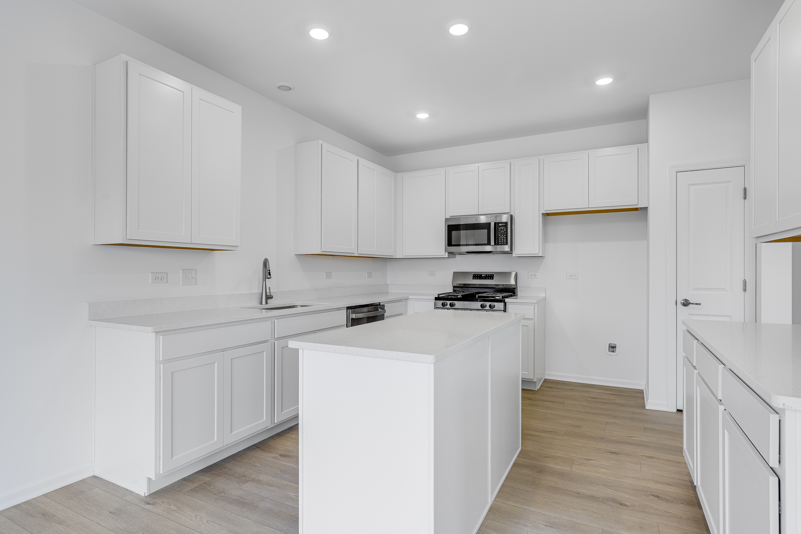 7729 Nightshade Lane, Joliet, IL 60431