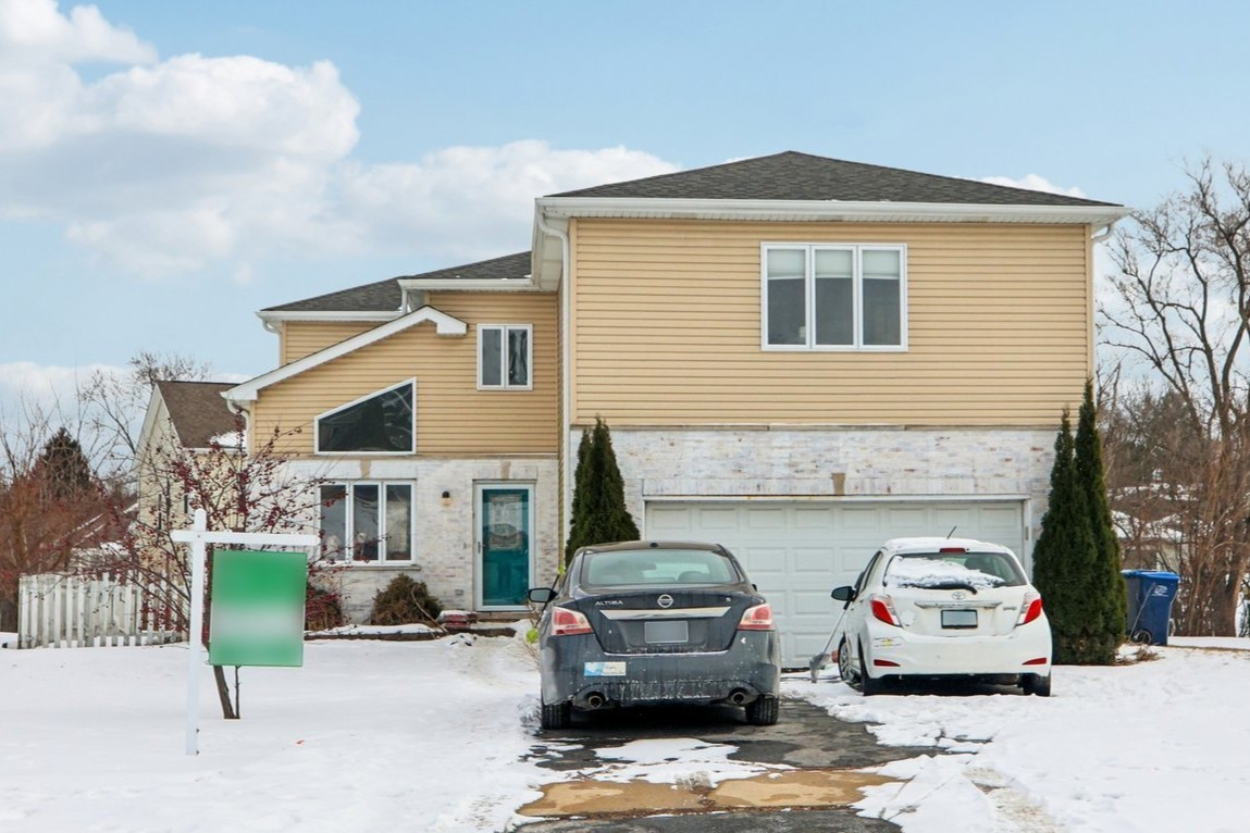 617 Lake Breeze Court, Lake Villa, IL 60046