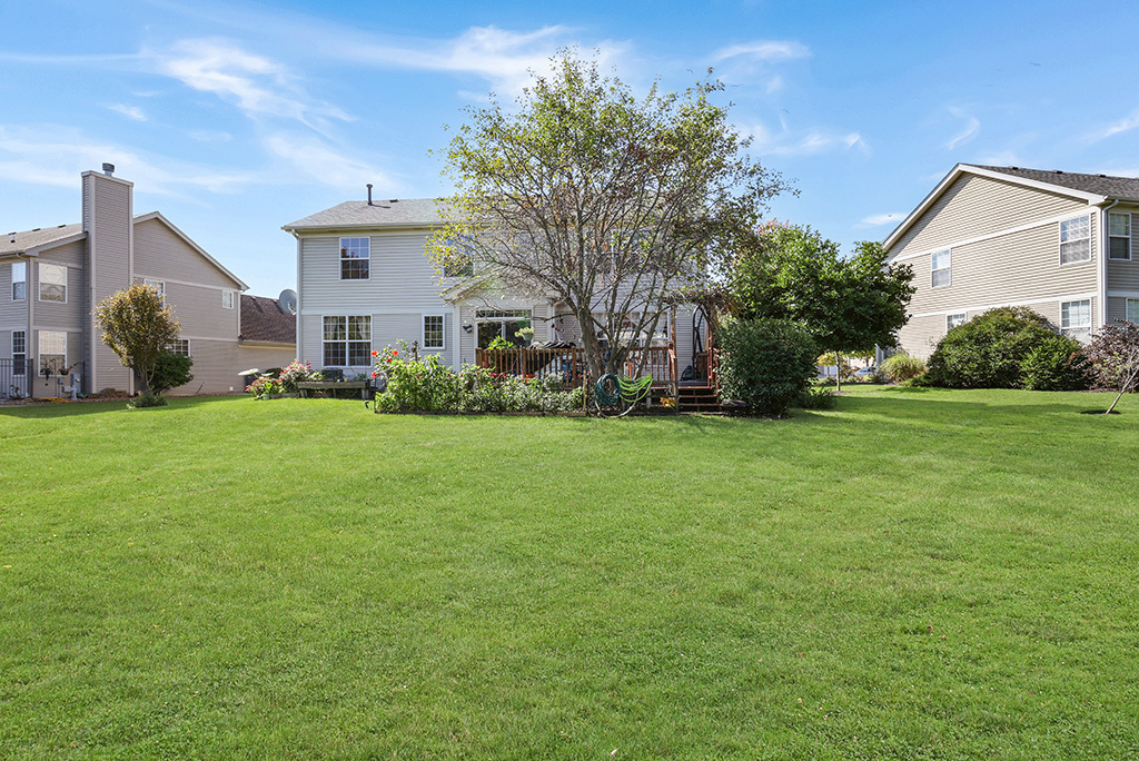 25226 Balmoral Drive, Shorewood, IL 60404