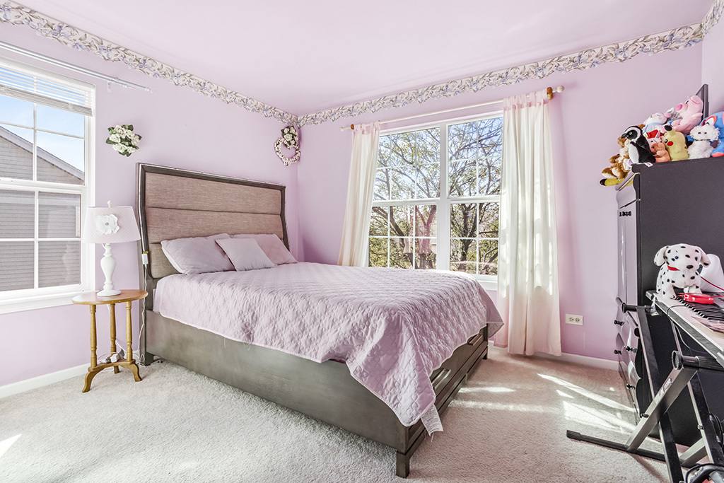 25226 Balmoral Drive, Shorewood, IL 60404