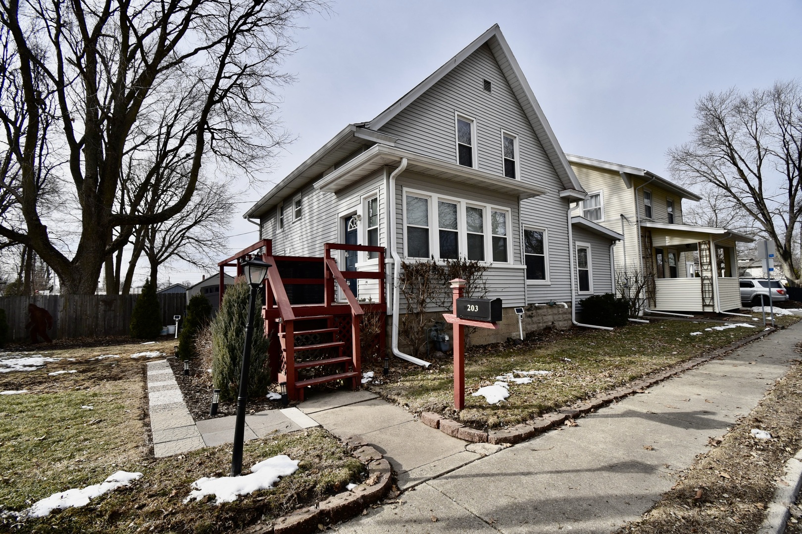 203 Denver Street, Bloomington, IL 61701