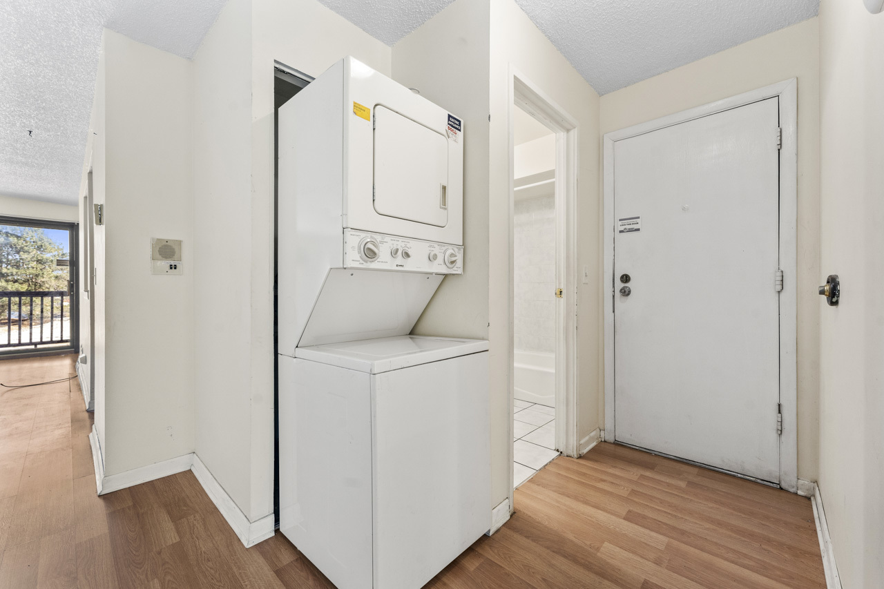 225 Gregory Street #6, Aurora, IL 60504