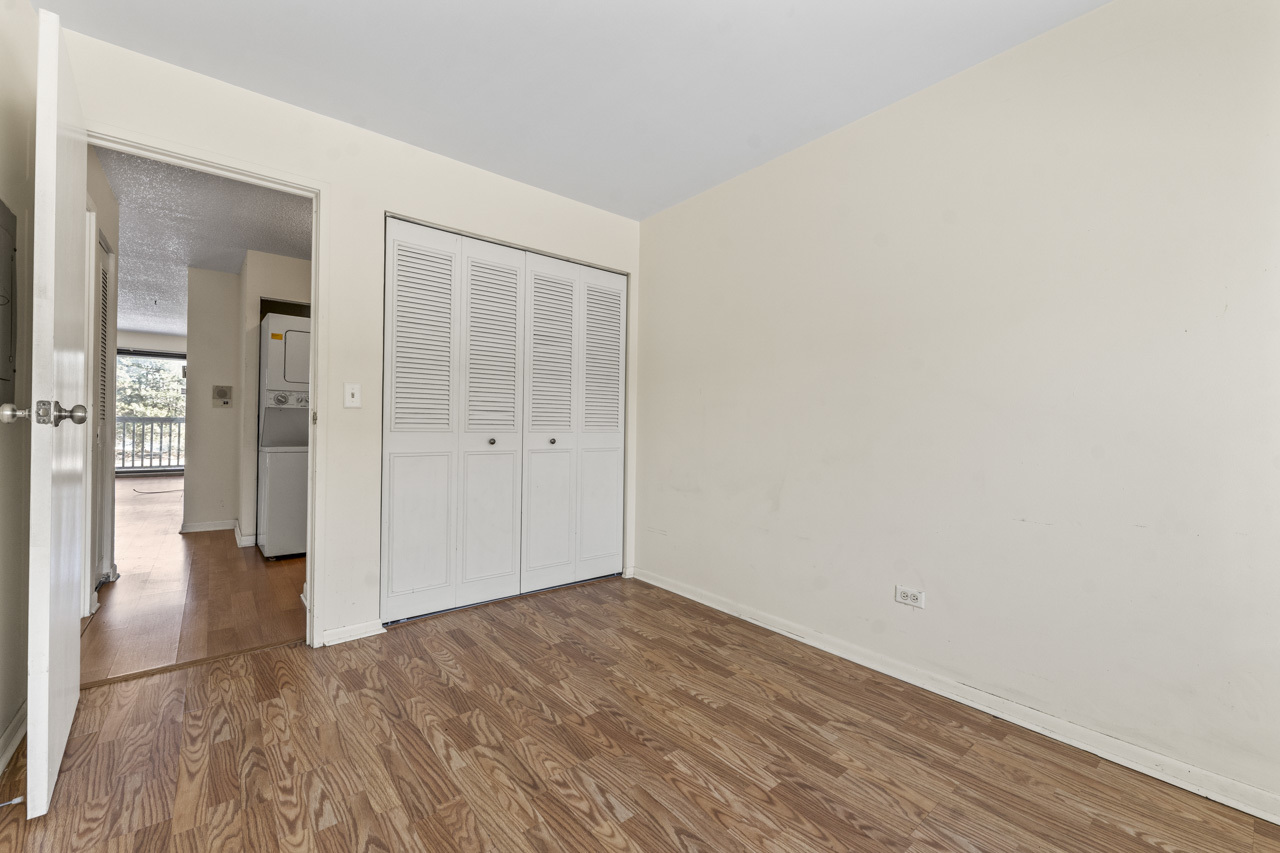 225 Gregory Street #6, Aurora, IL 60504