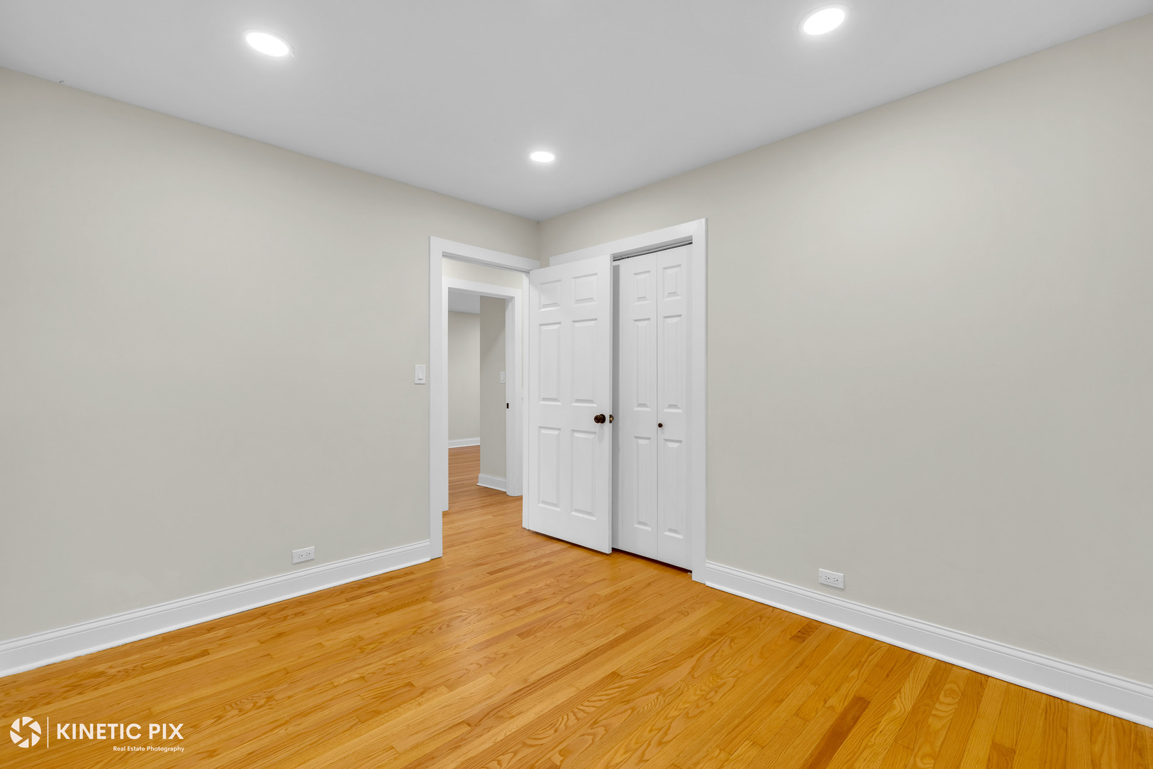 4938 W Randolph Street, Hillside, IL 60162