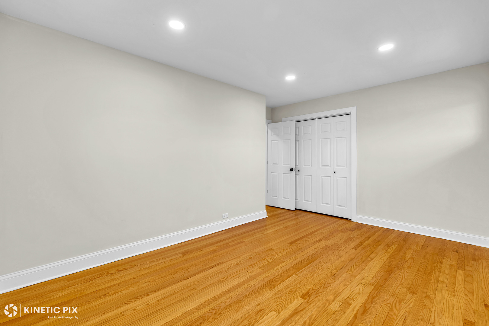 4938 W Randolph Street, Hillside, IL 60162