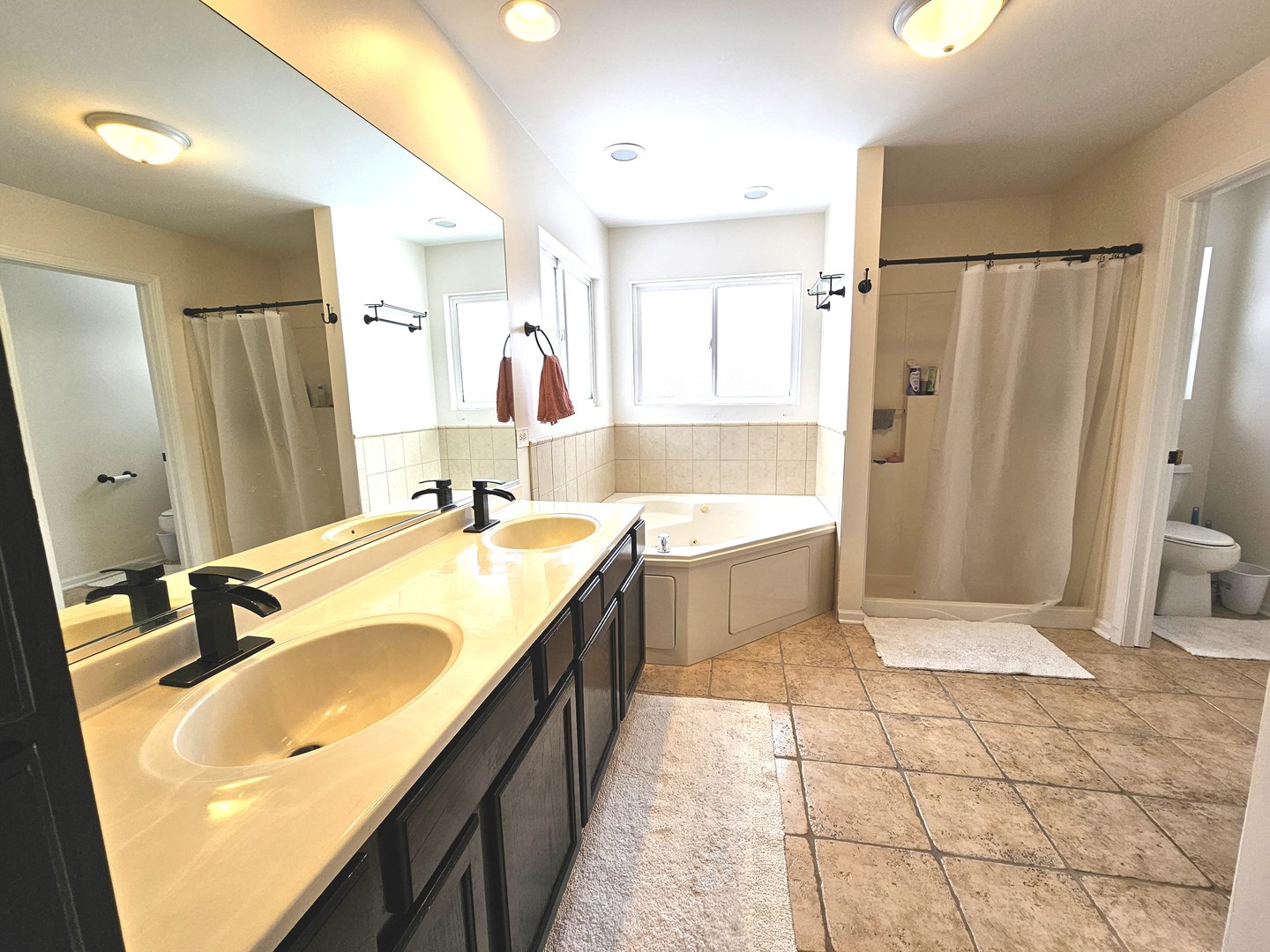 5417 Christopher Drive, Oak Forest, IL 60452