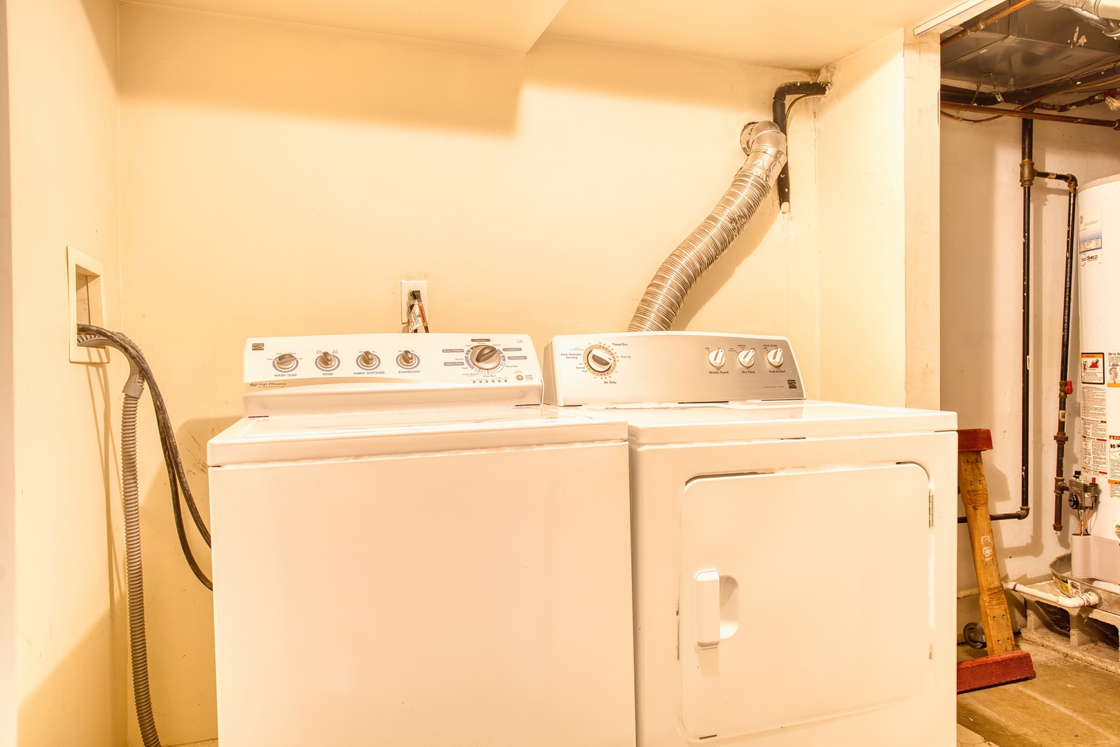 805 Stowell Avenue, Streamwood, IL 60107