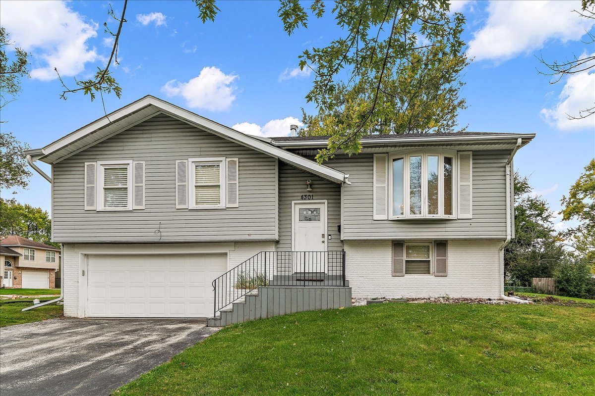 4301 Whitehall Lane, Richton Park, IL 60471