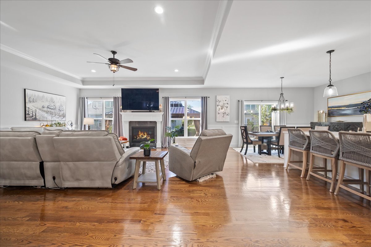 1383 Dodson Avenue, Elburn, IL 60119