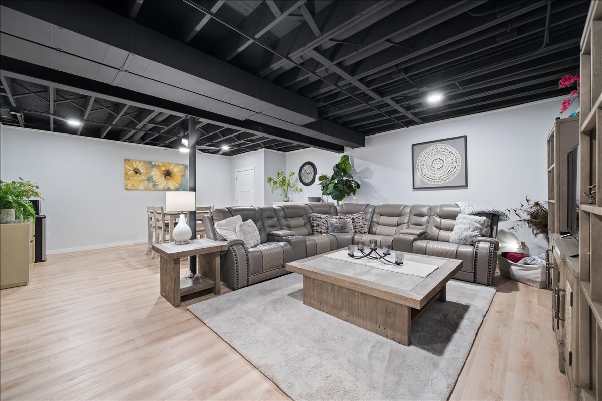 1383 Dodson Avenue, Elburn, IL 60119