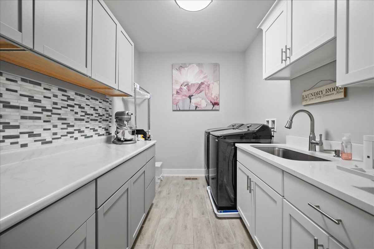 1383 Dodson Avenue, Elburn, IL 60119