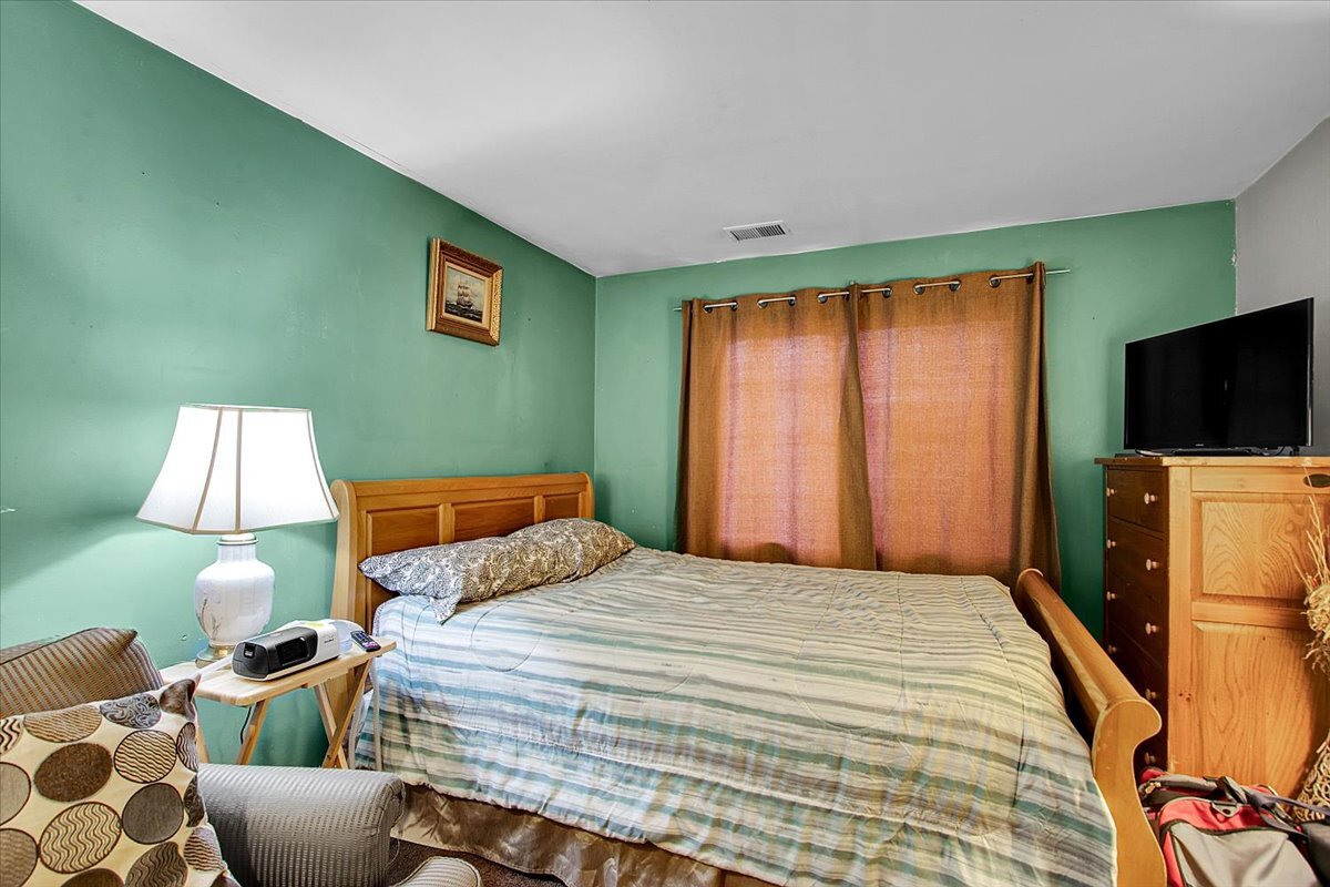 1156 Partridge Avenue, Bolingbrook, IL 60490