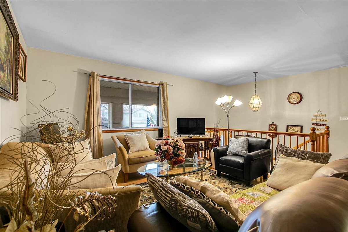 1156 Partridge Avenue, Bolingbrook, IL 60490