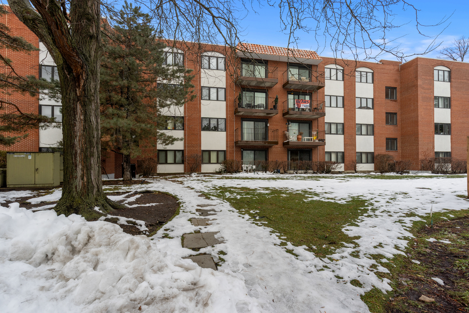 2086 Saint Johns Avenue #306, Highland Park, IL 60035