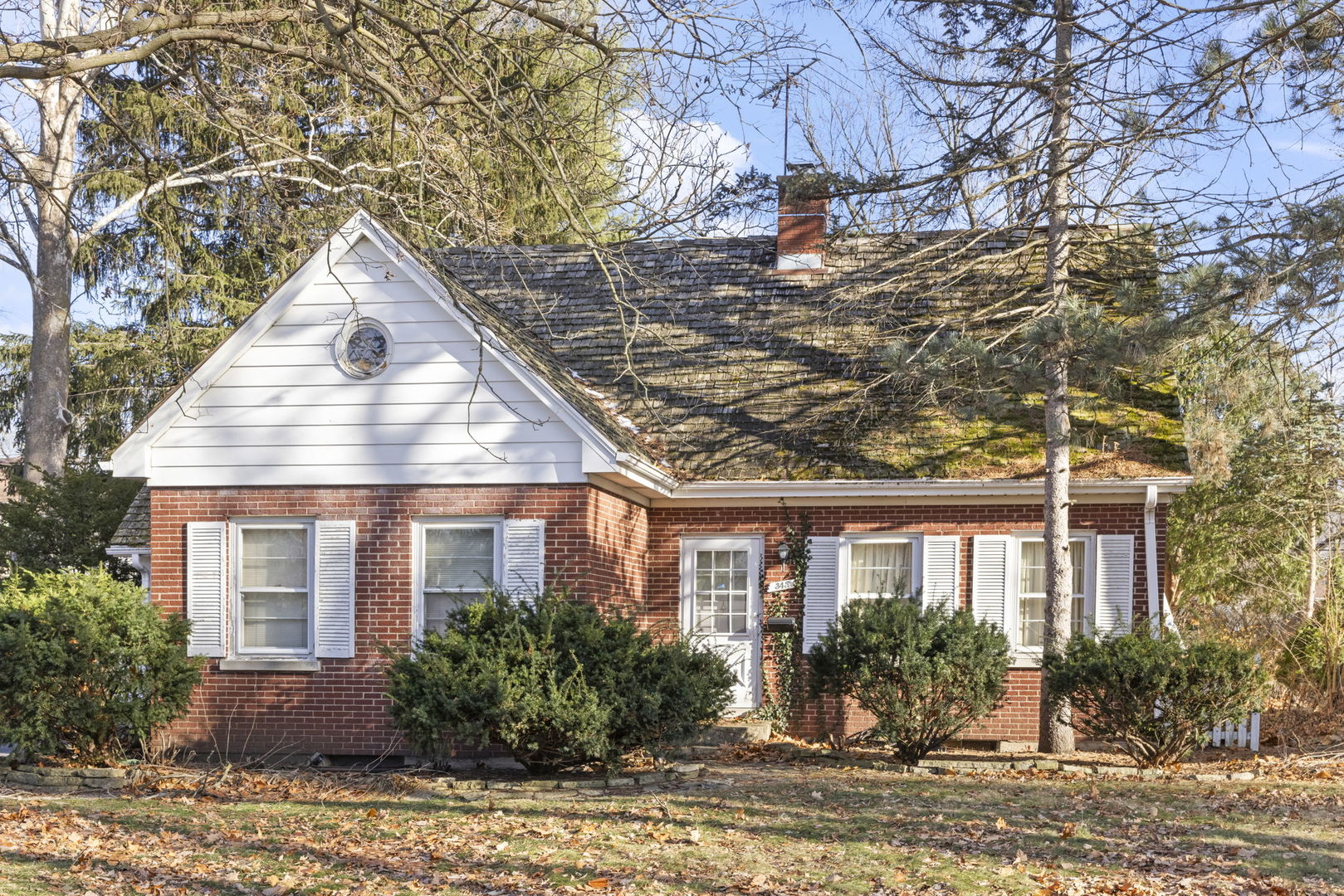 345 Woodstock Avenue, Glen Ellyn, IL 60137