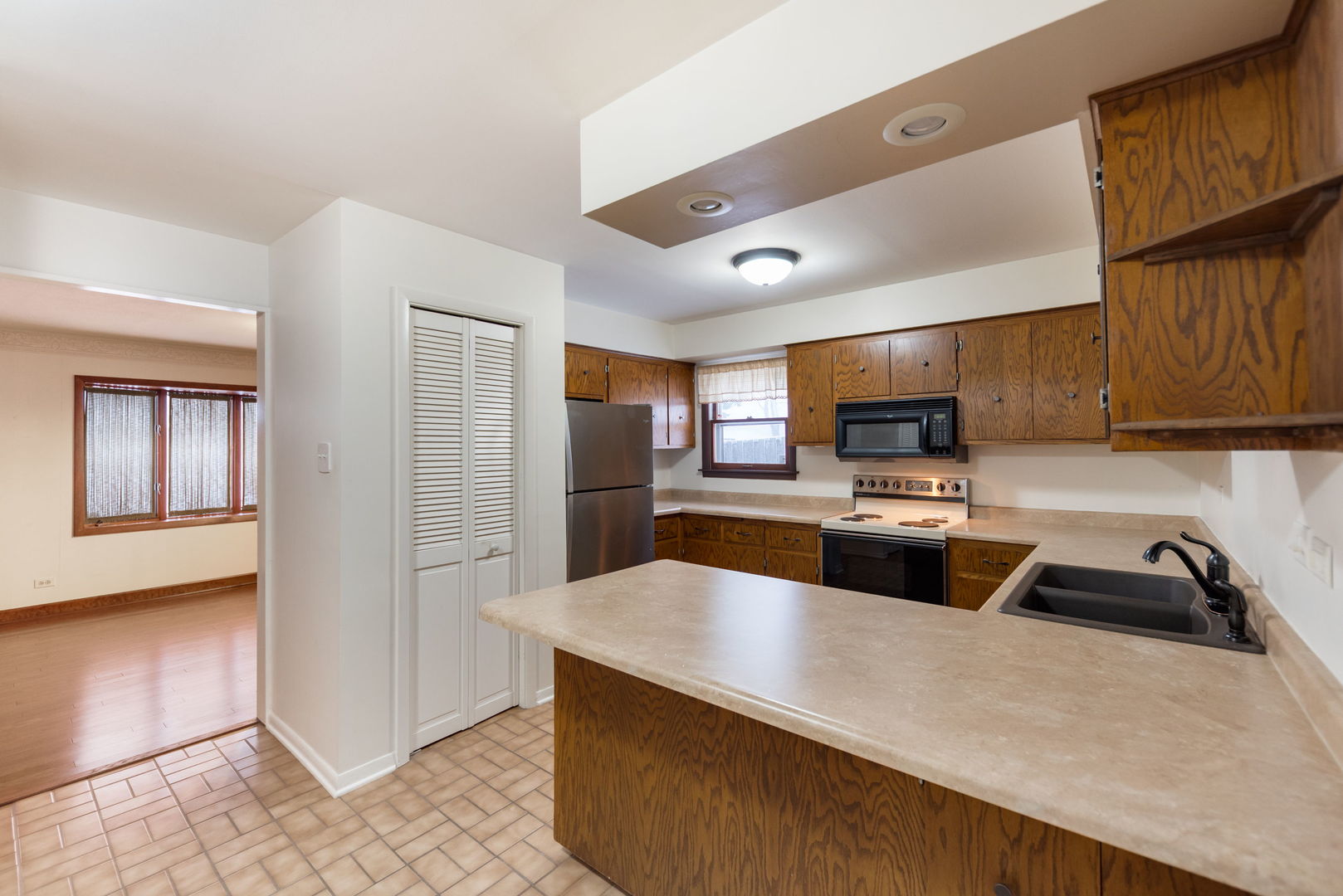 356 S Orchard Drive, Park Forest, IL 60466