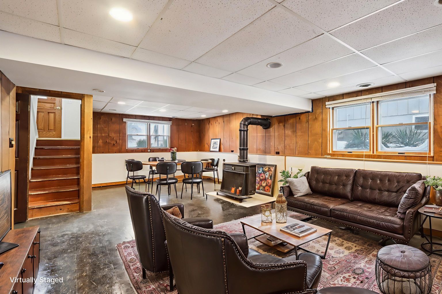 413 Plum Street, Lake In The Hills, IL 60156