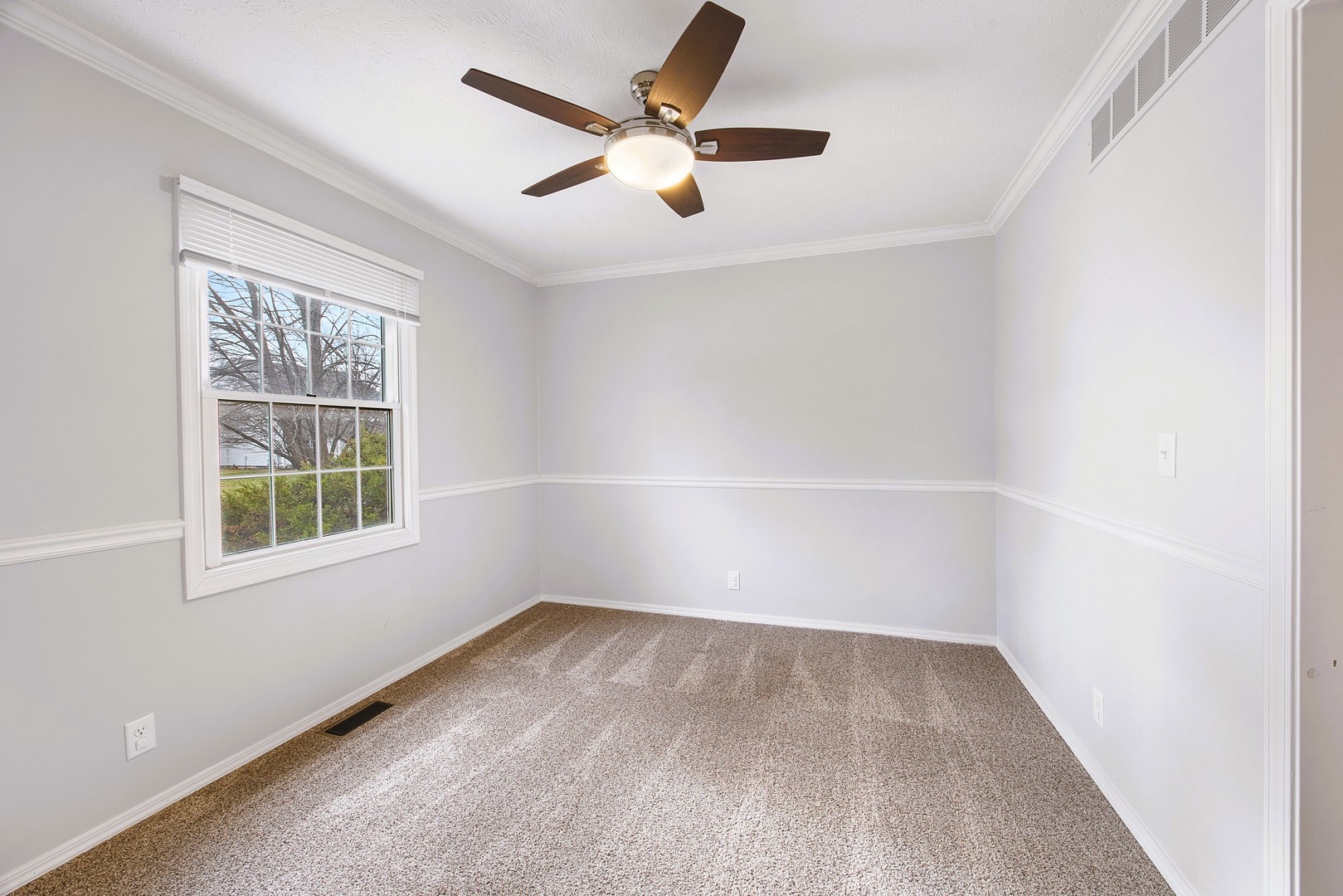 9 Blue Lake Court, Bloomington, IL 61704