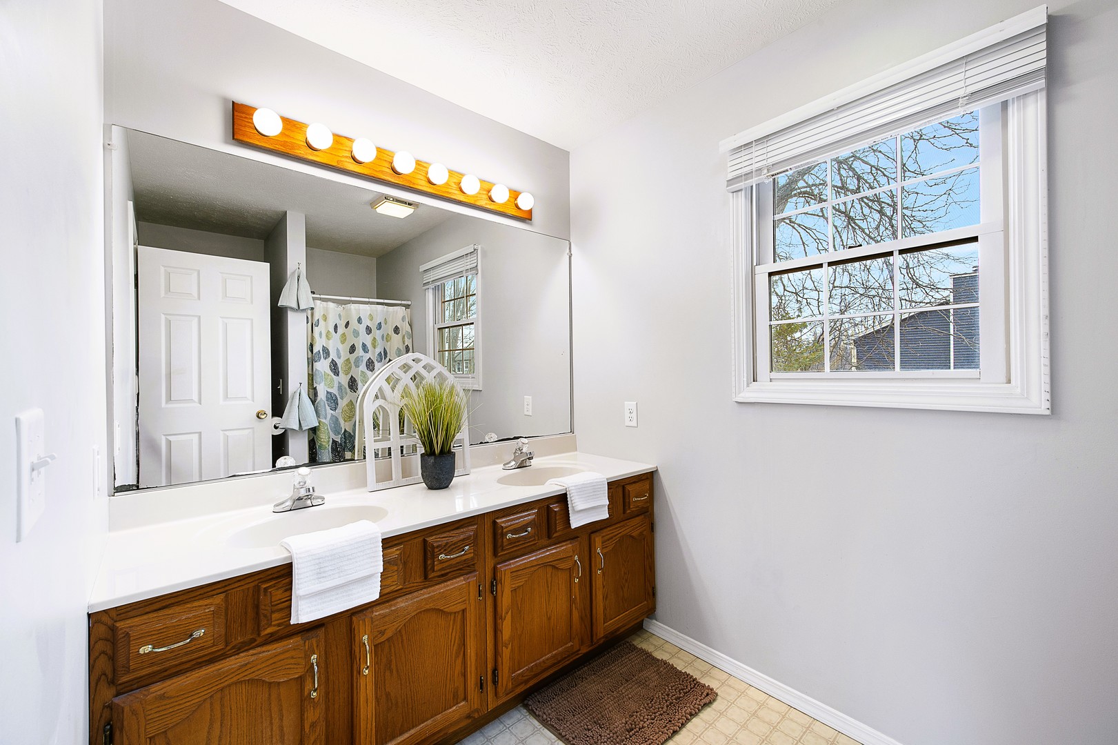 9 Blue Lake Court, Bloomington, IL 61704