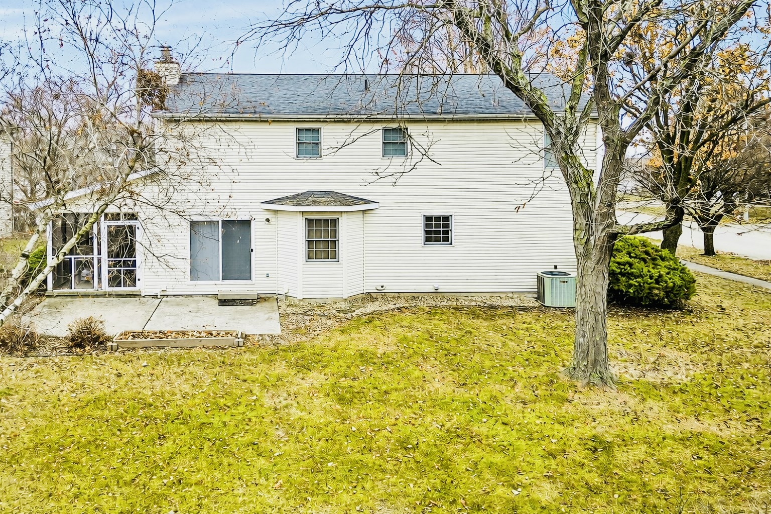 9 Blue Lake Court, Bloomington, IL 61704