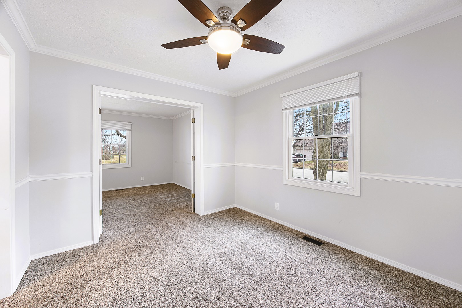 9 Blue Lake Court, Bloomington, IL 61704