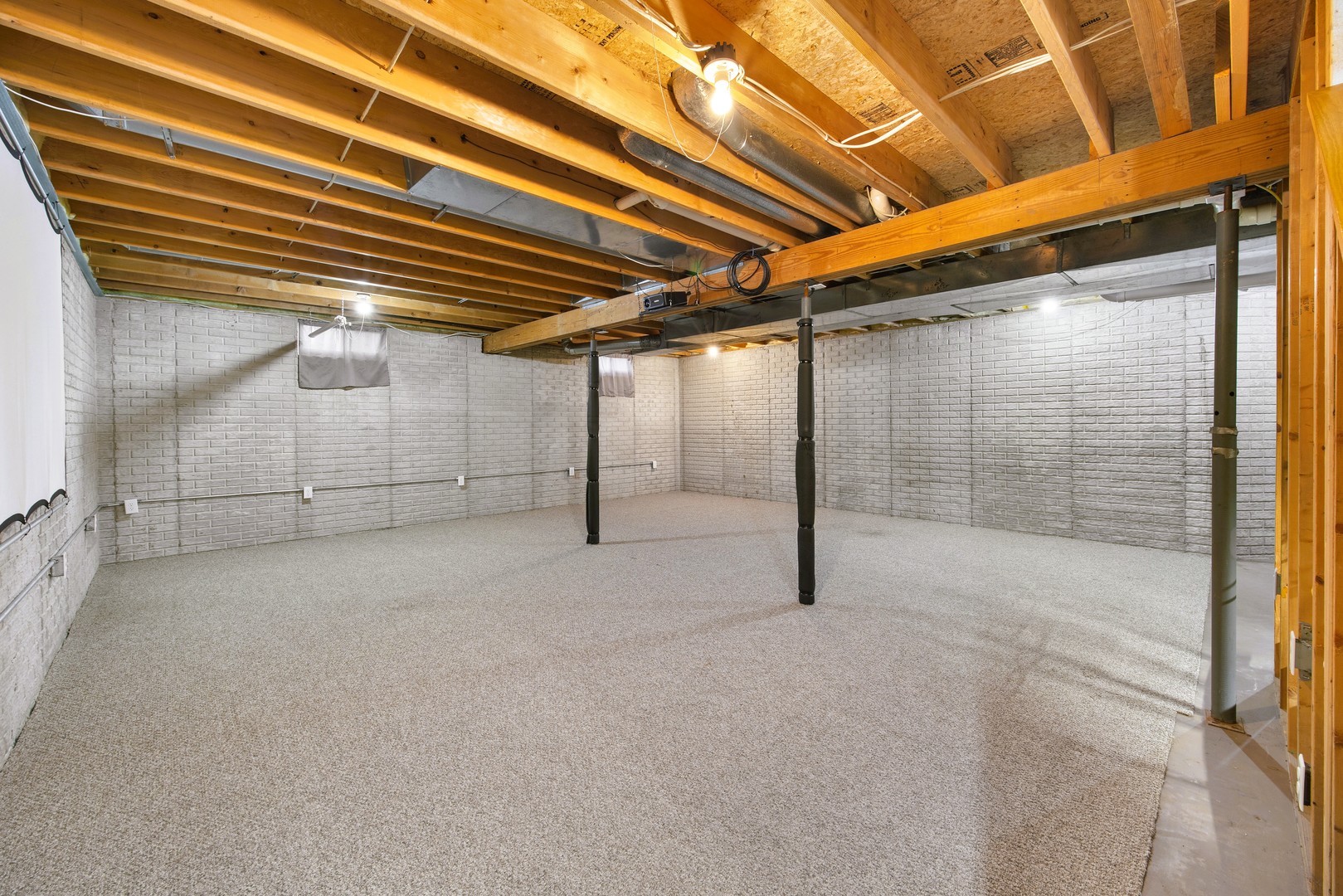 9 Blue Lake Court, Bloomington, IL 61704