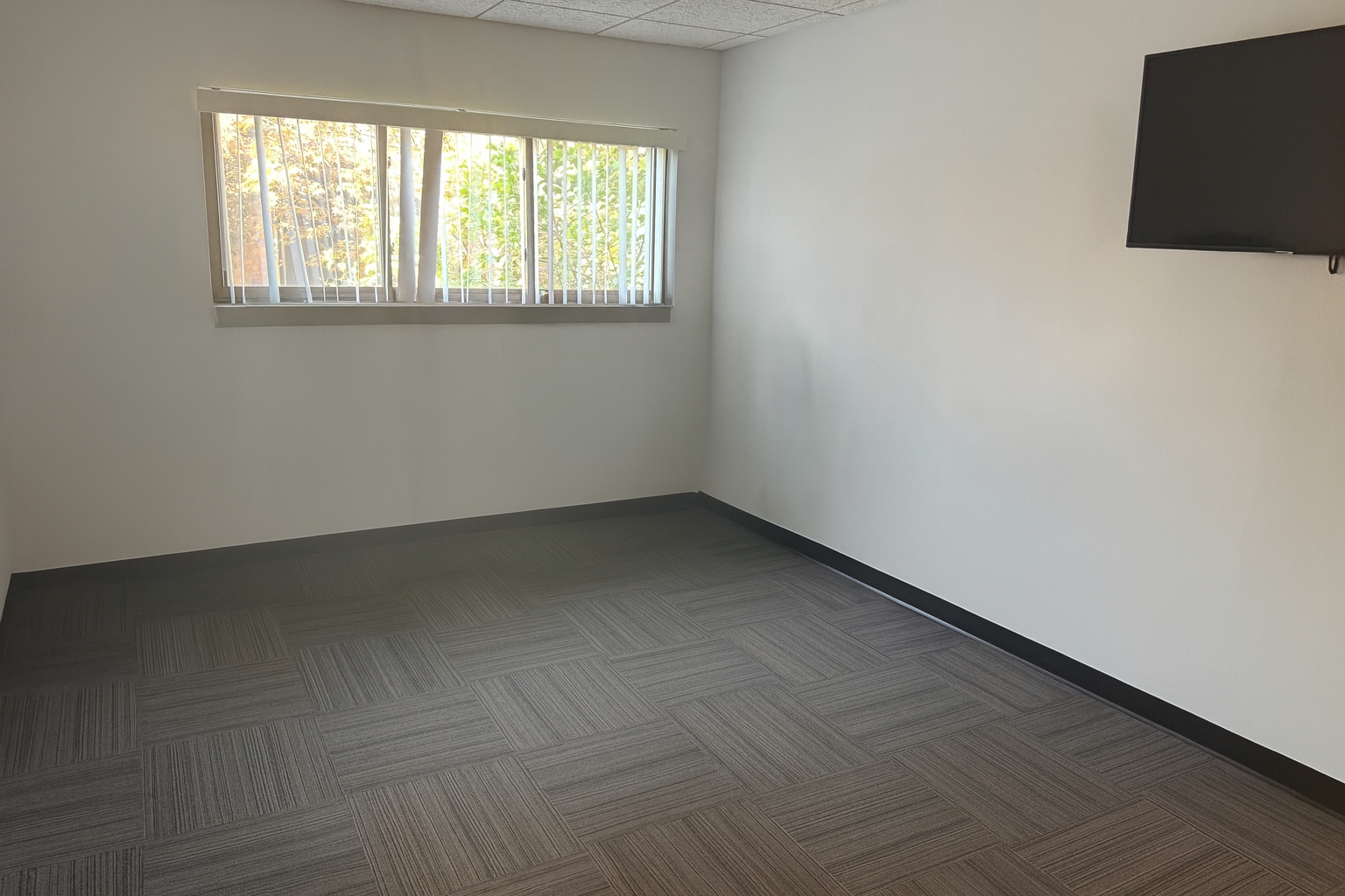 5900 S Archer Road #114, Summit, IL 60501