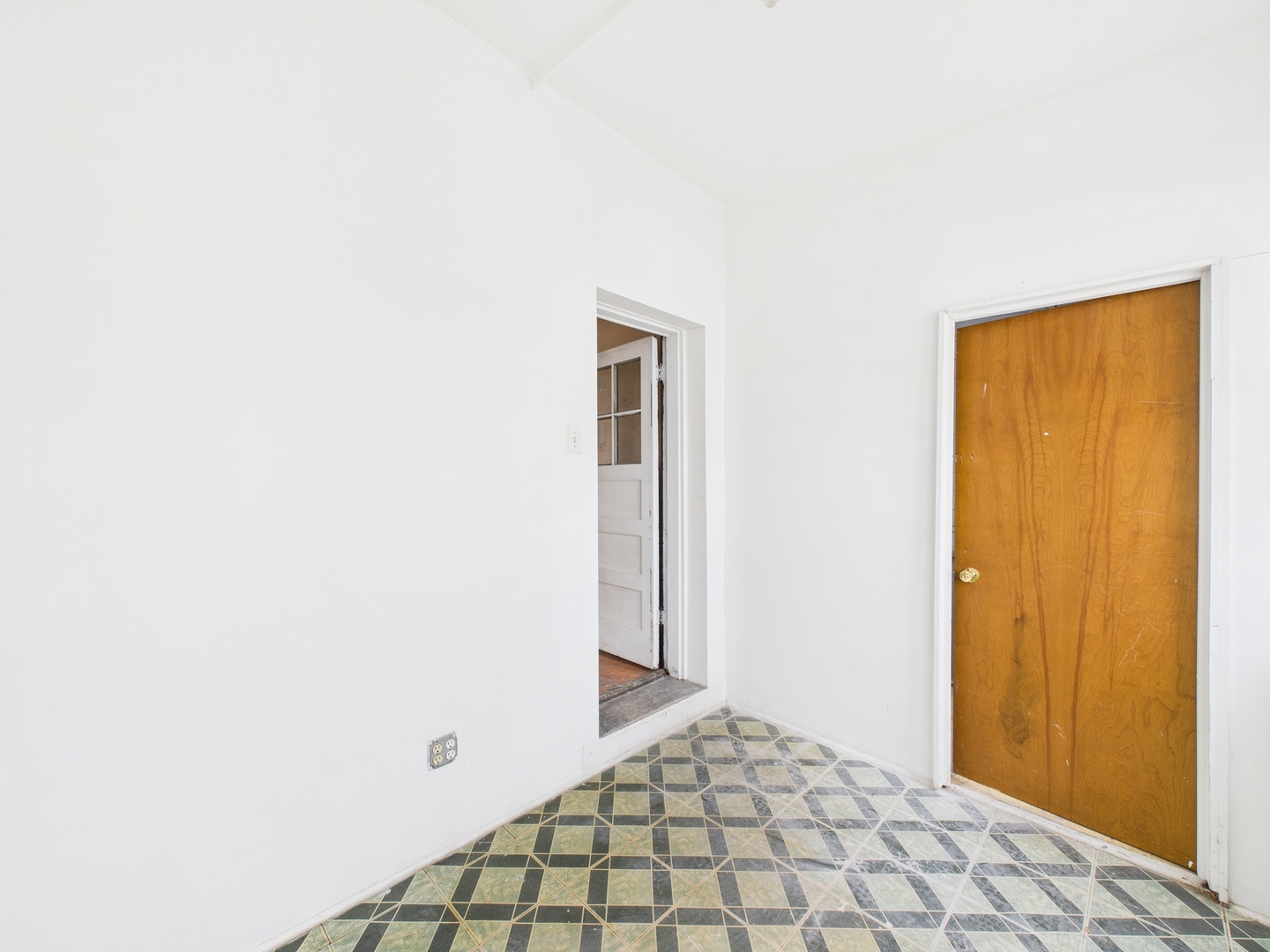 4044 W Crystal Street, Chicago, IL 60651