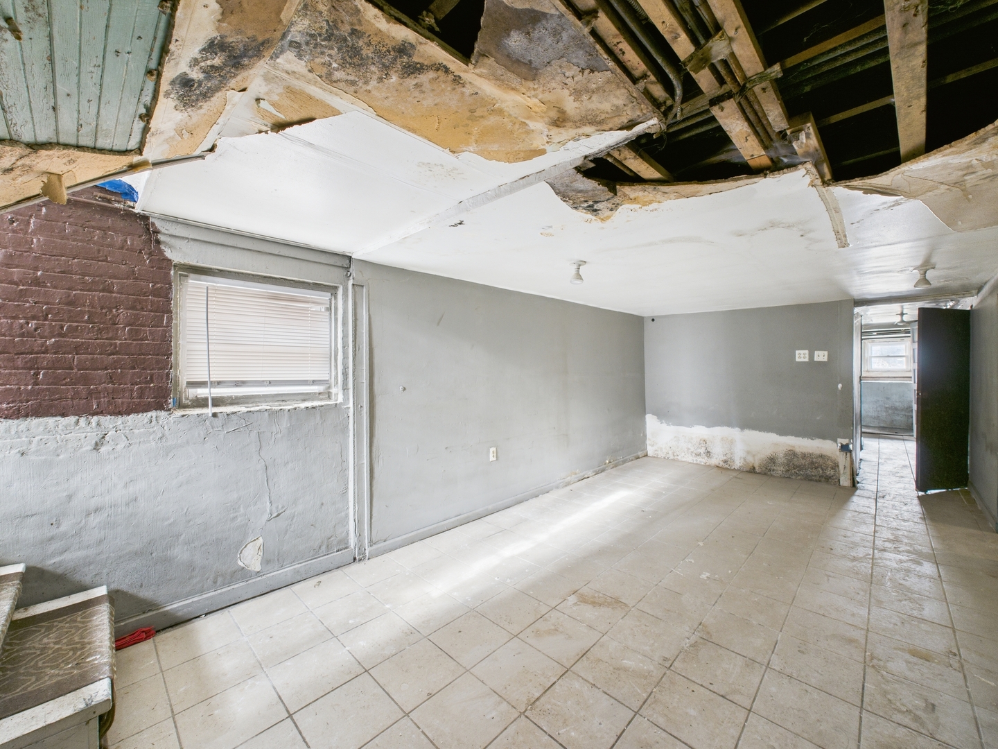 4044 W Crystal Street, Chicago, IL 60651