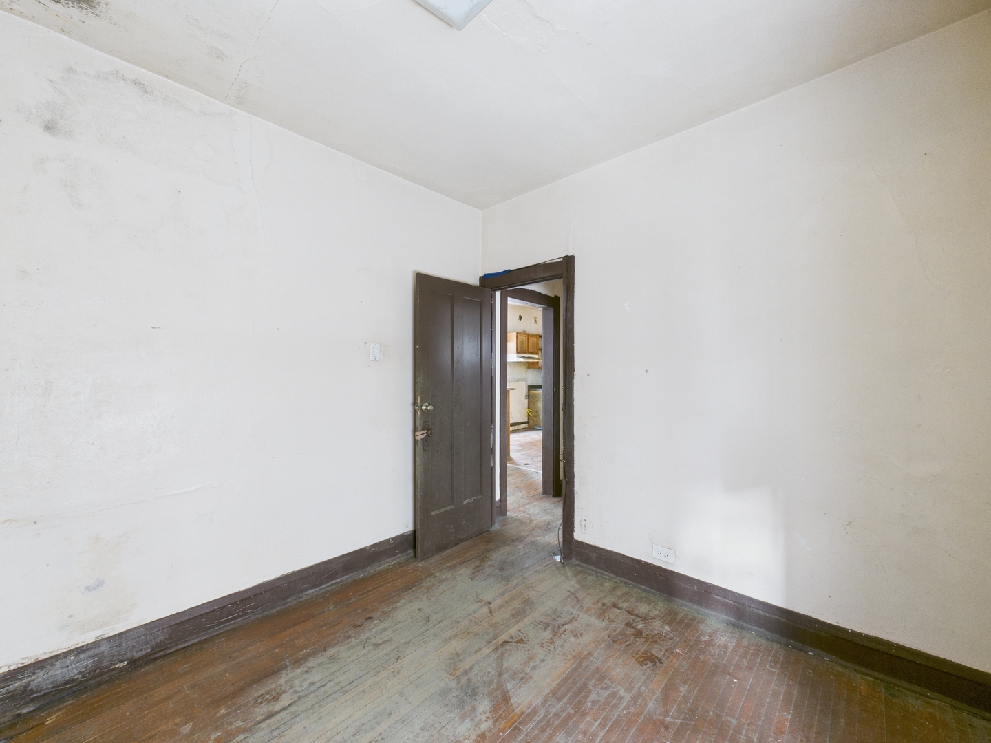 4044 W Crystal Street, Chicago, IL 60651