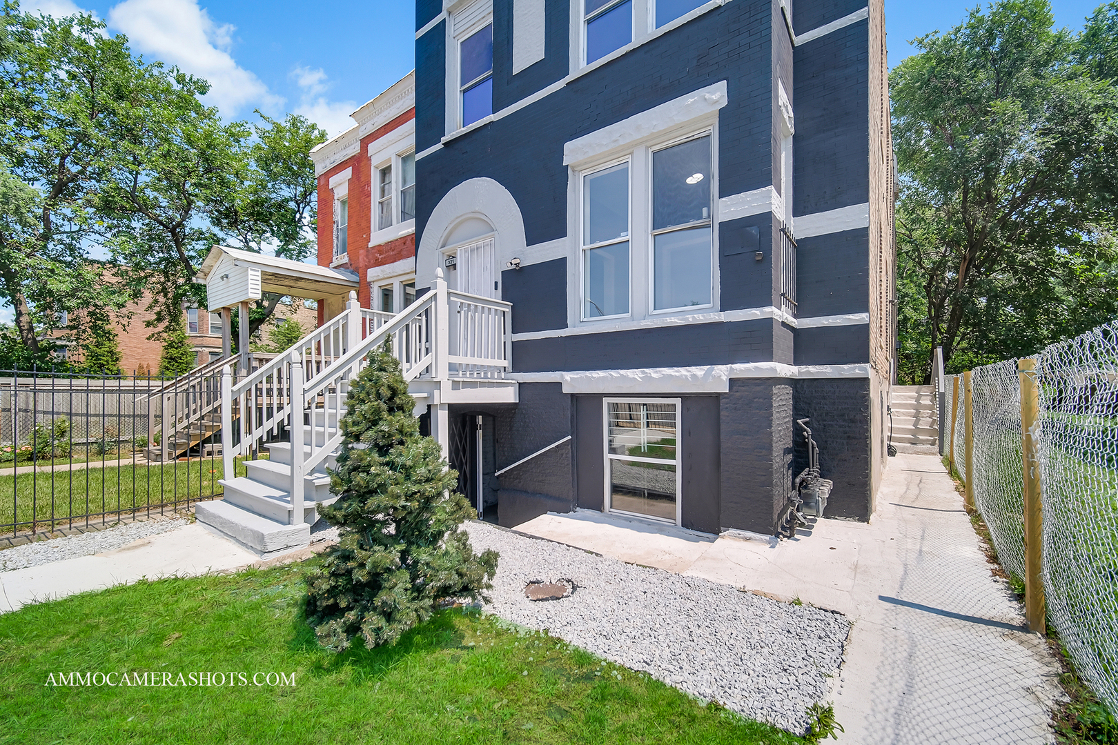 321 N Avers Avenue, Chicago, IL 60624