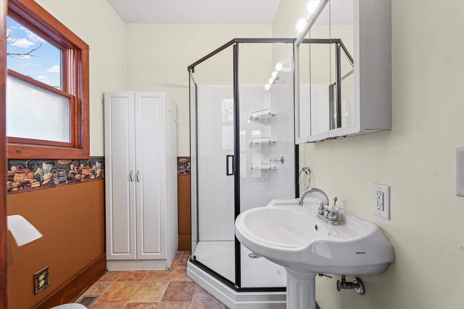 113 E Columbus Street, Sibley, IL 61773