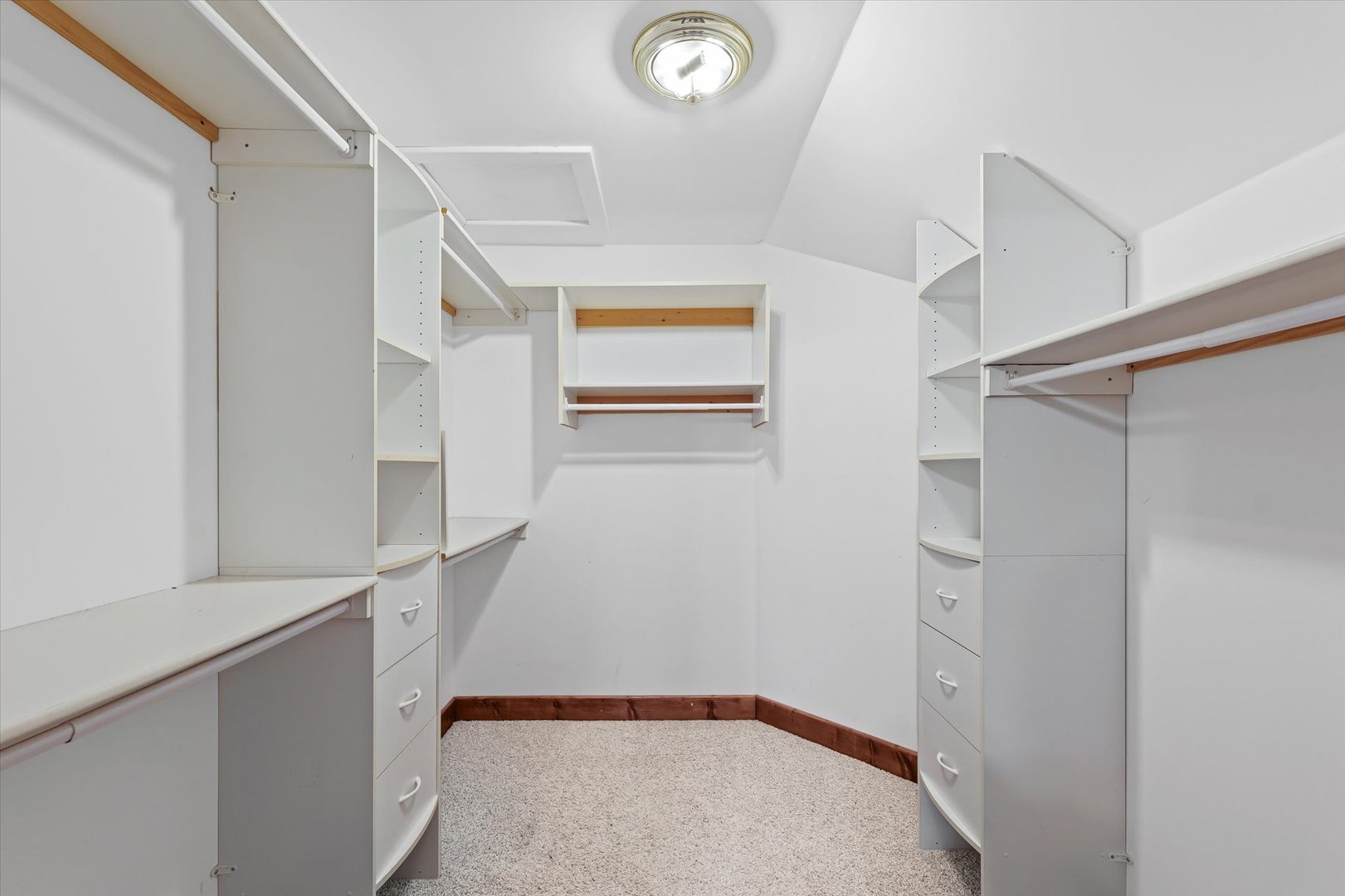 113 E Columbus Street, Sibley, IL 61773