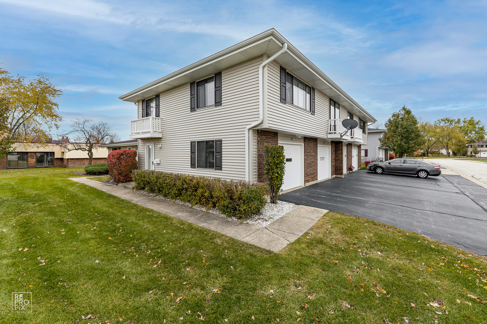 115 Millbrook Lane #115, Schaumburg, IL 60193