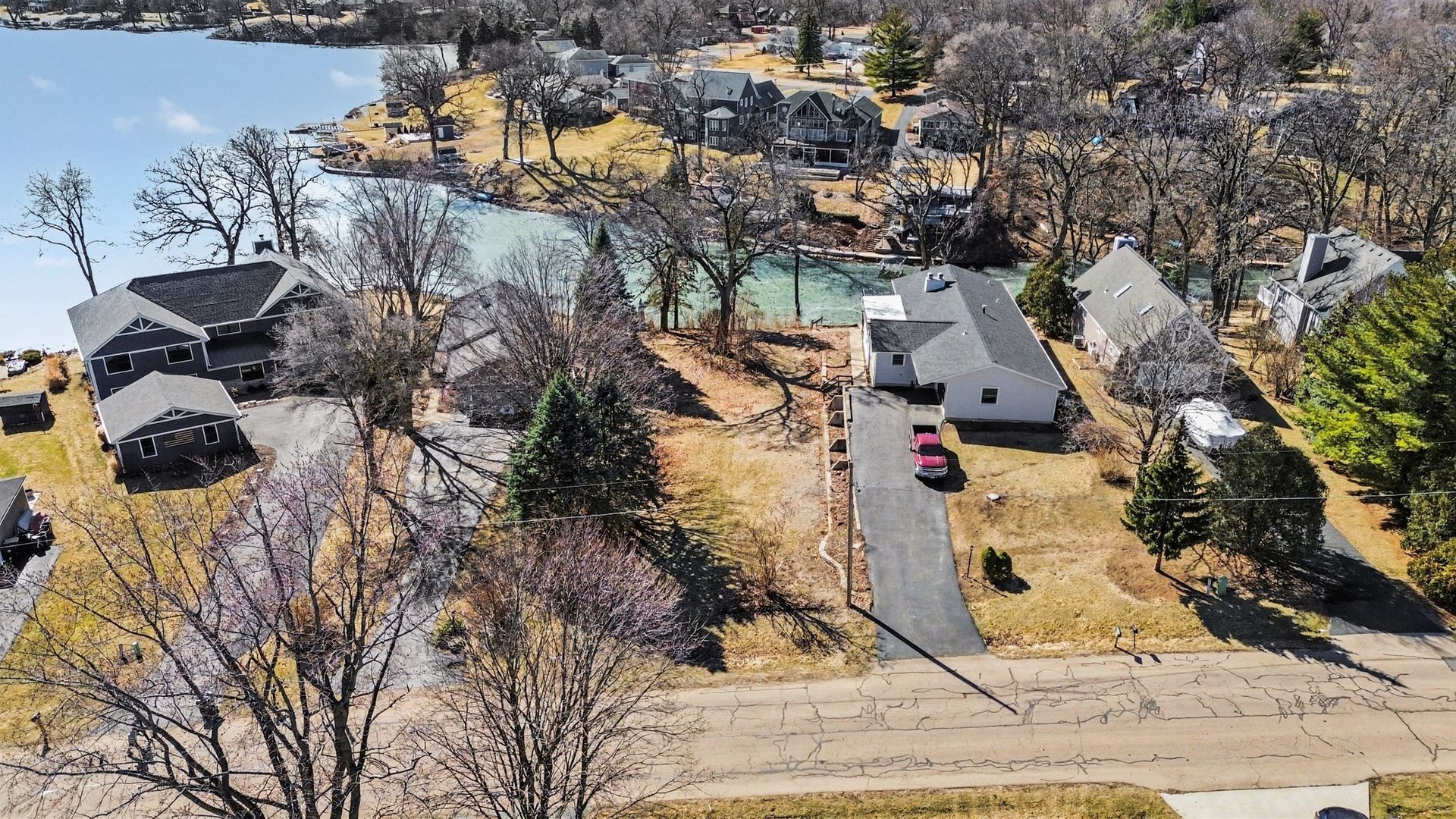 269 Easy Street, Lake Holiday, IL 60552