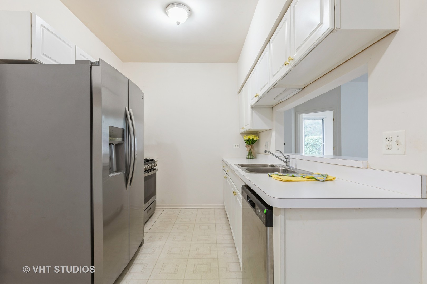 4 Arboretum Drive, Lombard, IL 60148