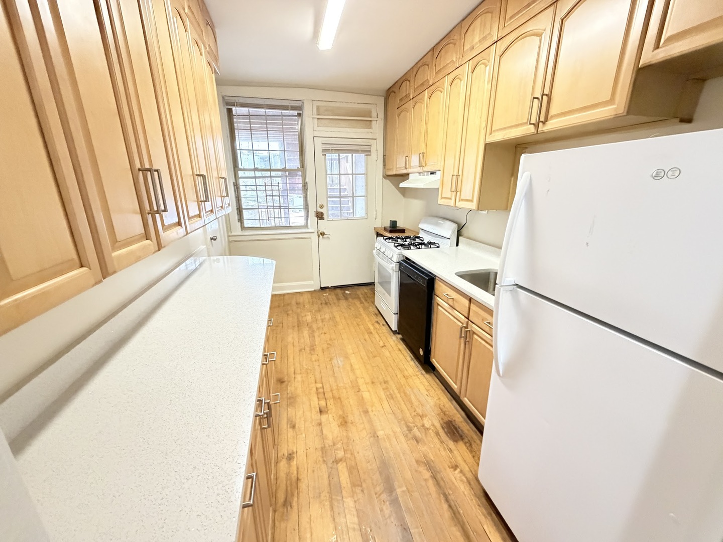 5674 N Ridge Avenue #2S, Chicago, IL 60660